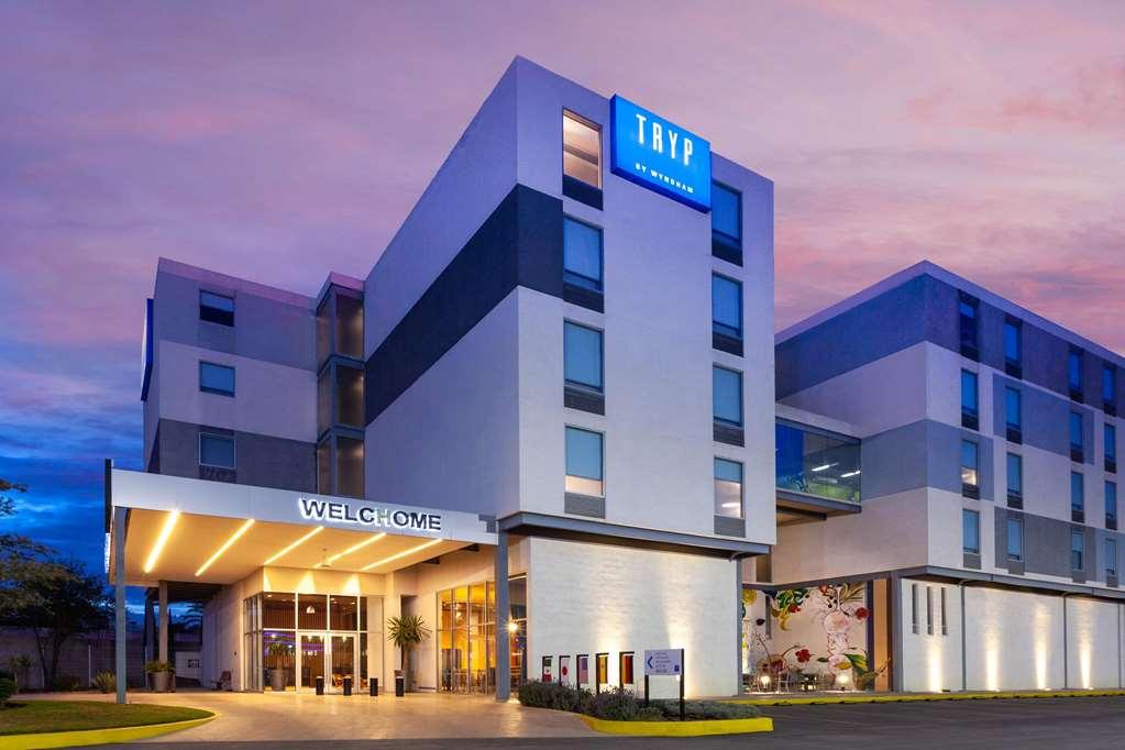 Tryp By Wyndham San Luis Potosi Hotel & Suites Экстерьер фото
